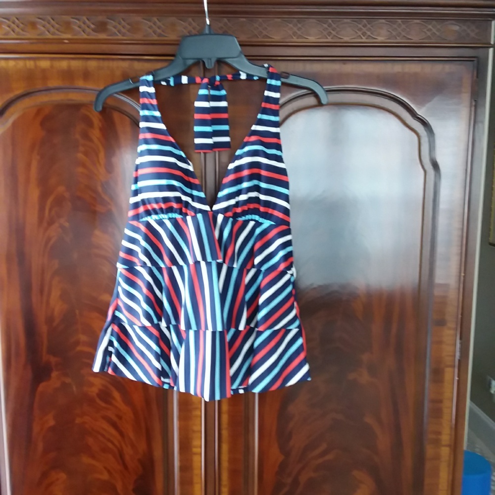 EUC Woman's Kim Rogers tankini top in large